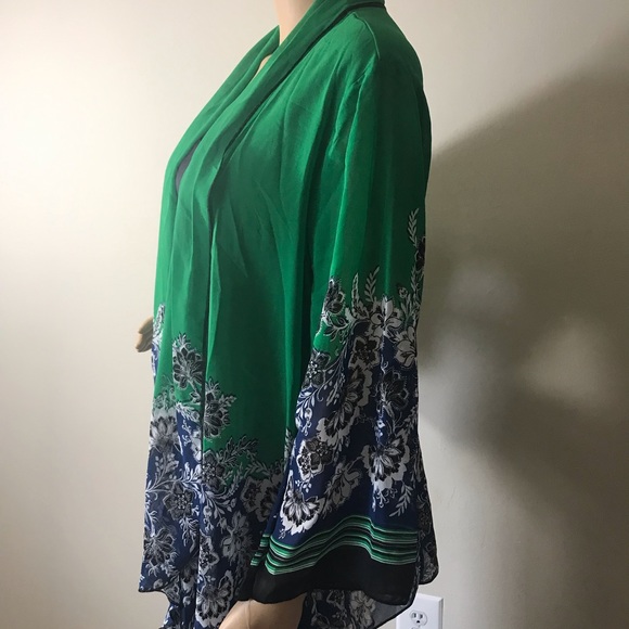 Sara Michelle Blouse ☘️ NWT - Picture 5 of 8